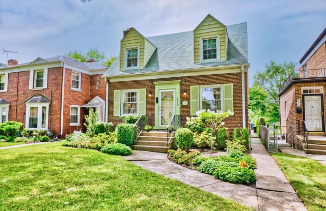 6710 North Trumbull Avenue - 6710 North Trumbull Avenue, Lincolnwood, IL 60712