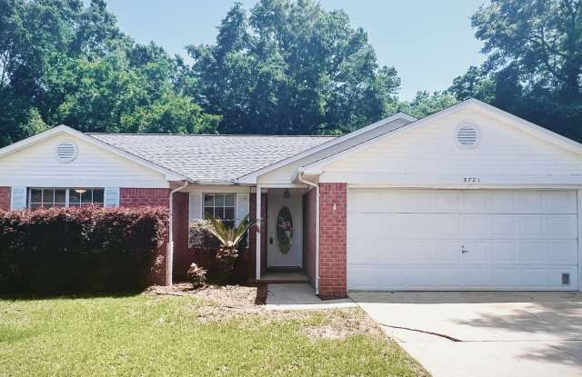 Charming 3-Bedroom Home photos photos Charming 3-Bedroom Home photos photos