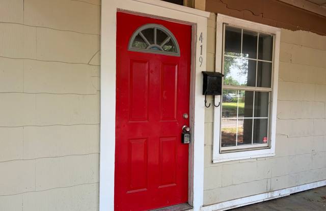 Remodeled 3 Bedroom Home in Highland - Central Air! Gallery 3