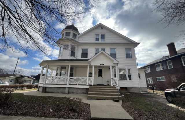 489 East Harrison Street Apt 2 photos photos