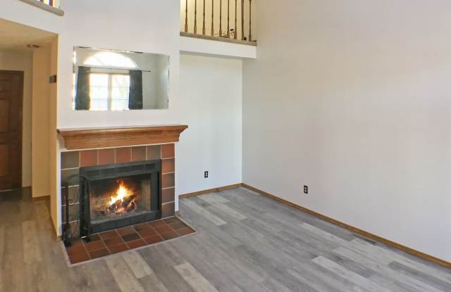 965 S Evanston Cir Gallery 3