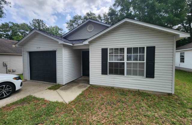 2131 Wesley Court photos photos