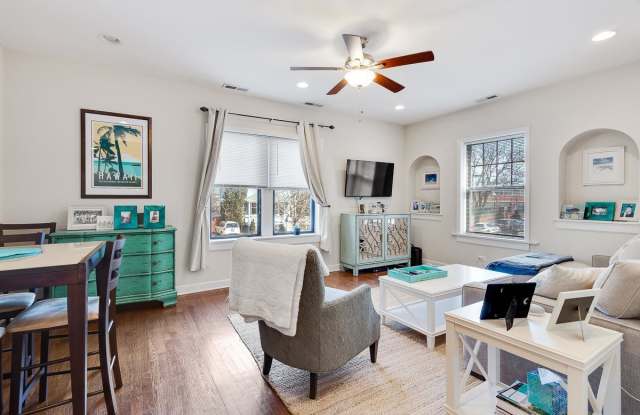 1829 W Leland photos photos