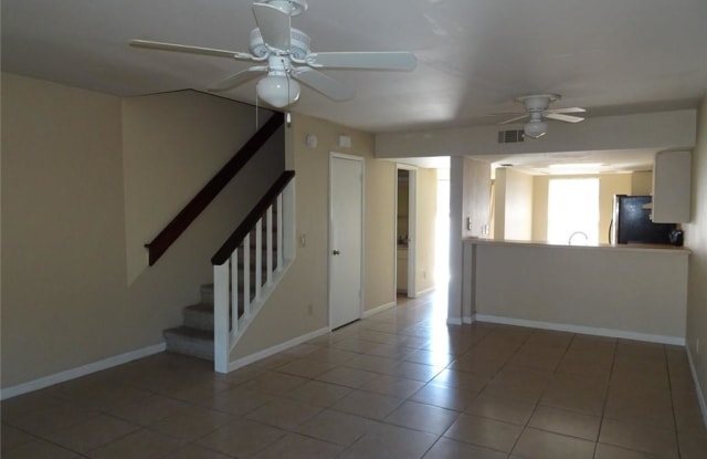 2131 Crystal Dr Apt 25 - 2131 Crystal Drive, Villas, FL 33907