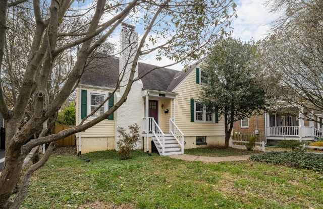 4818 N 22nd Road Gallery 3