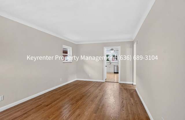 Charming 2-Bedroom Home Near WashU & The Delmar Loop! Gallery 4