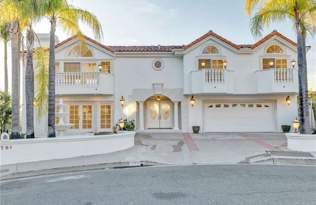 1761 Hillfair Drive - 1761 Hillfair Drive, Glendale, CA 91208