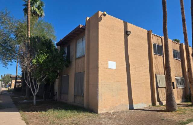 Spacious 3 bed, 2 bath upstairs, condo in Central Phoenix photos photos