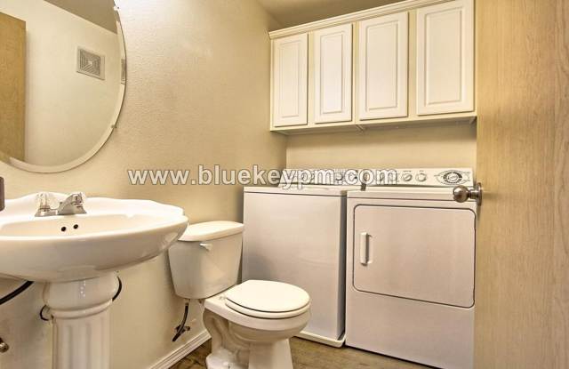 3 Bed, 2.5 Baths Duplex in Camas Near LaCamas Lake Gallery 4