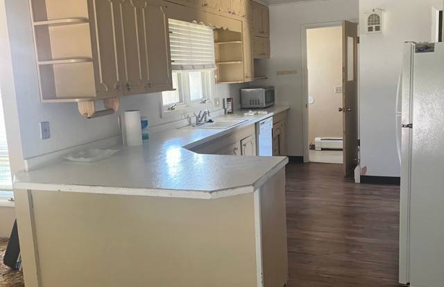 4 BDR, 2.5 bath photos photos