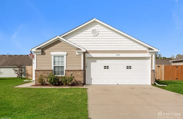 454 Bourneside Drive - 454 Bourneside Drive, Greenfield, IN 46140