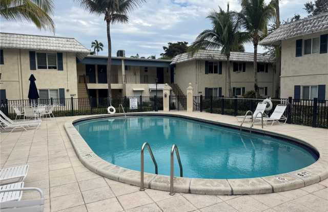 8605 SW 68th Ct - 8605 Southwest 68th Court, Pinecrest, FL 33156