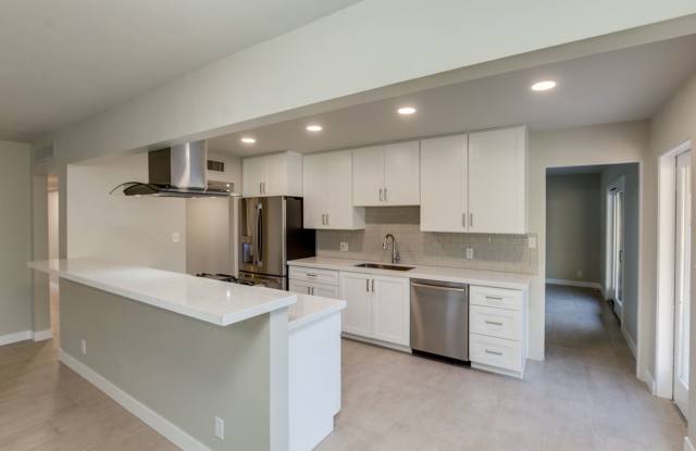 4 Bedroom, 3 Baths, includes 2 Master Suites Just 1-Mile from ASU photos photos