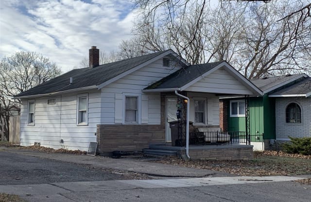137 Dresden Ave - 137 Dresden Avenue, Pontiac, MI 48340