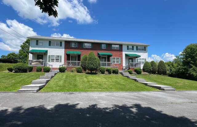 AVAILABLE April 2026! Secluded 2 bedroom Condo, Located minutes to Downtown JC  ETSU photos photos