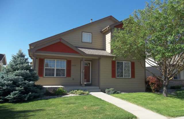 Beautiful 5 Bedroom Home in Heart of Loveland photos photos