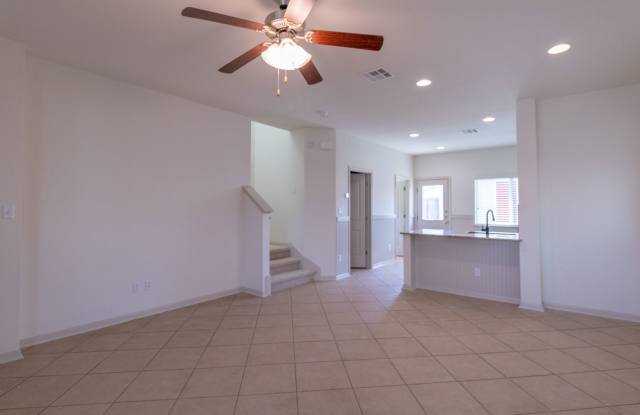 Stunning 3 bed 2.5 bath in San Marcos! Gallery 4