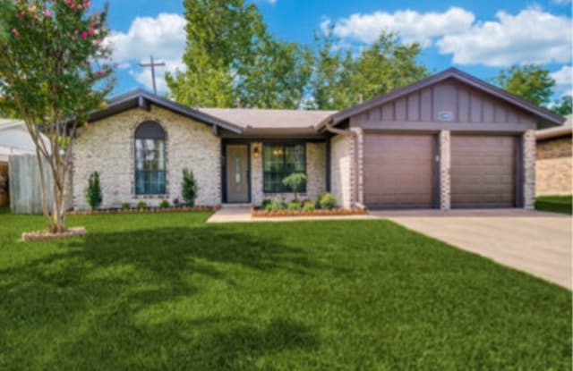 1800 West McGee Street - 1800 West Mcgee Street, Sherman, TX 75092