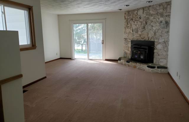 211 Chase Road - 211 Chase Road, Columbus, OH 43214