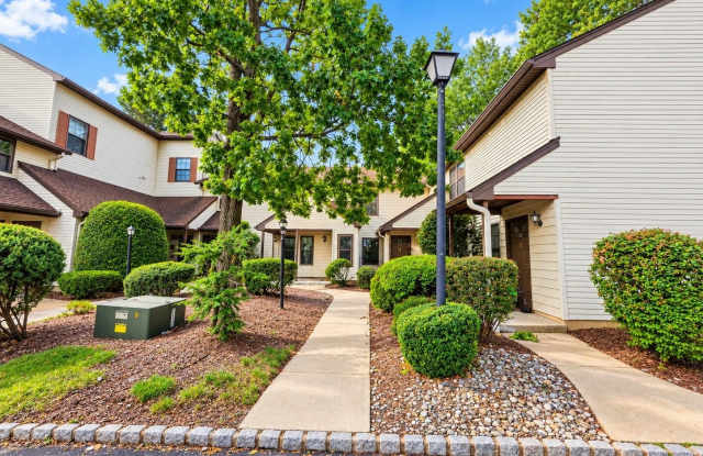 107 woodbridge commons Way Gallery 1