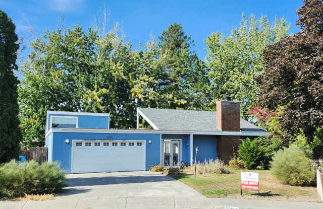 Charming 3-Bedroom Home with Private Outdoor Retreat – 2303 Franz Ct, Richland, WA photos photos