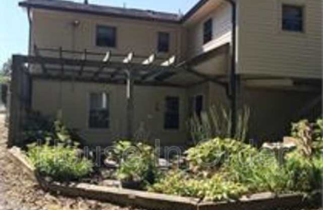 12 Looking Glass Lane photos photos