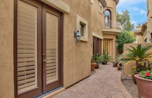 5108 N 34TH Place Gallery 4