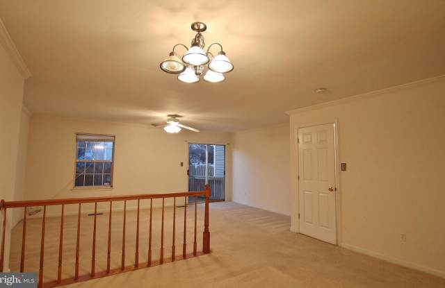 17884 LOUNSBERY DR Gallery 4
