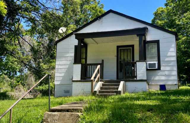 Single Level Home Near Odd Fellows Road photos photos