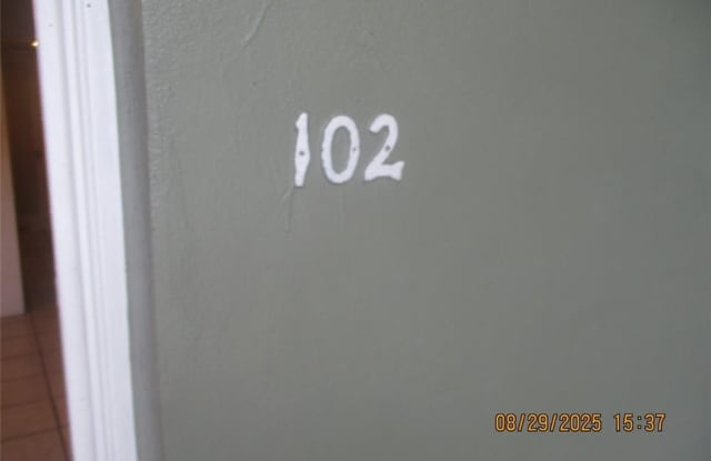 1750 N 17th Ct photos photos