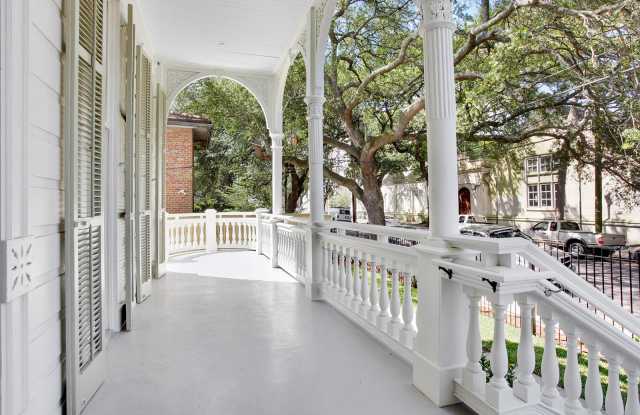 Private Porch - 1BR/1BA Newly Renovated 1 block to Streetcar photos photos Private Porch - 1BR/1BA Newly Renovated 1 block to Streetcar photos photos