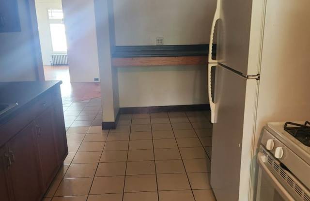 2526 Broad Avenue photos photos