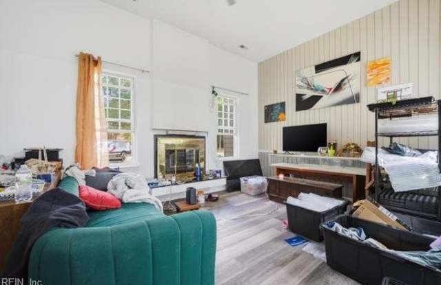 13409 Oakleaf Court Gallery 4