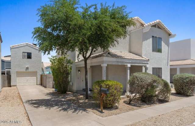 2730 E CAMBRIDGE Avenue photos photos
