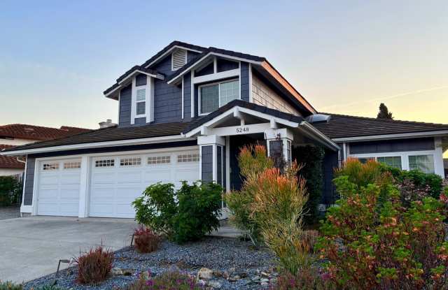 Beautiful Two Story Home with Large Yard - Oceanside - 5248 Robinwood Drive, Oceanside, CA 92056
