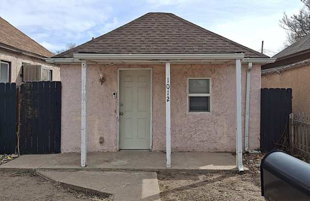 ALL PROSPECTIVE TENANTS MUST SUBMIT A $58 NON-REFUNDABLE APPLICATION FEE PER APPLICANT ONLINE AND BE PRE-QUALIFIED PRIOR TO ANY SHOWINGS photos photos ALL PROSPECTIVE TENANTS MUST SUBMIT A $58 NON-REFUNDABLE APPLICATION FEE PER APPLICANT ONLINE AND BE PRE-QUALIFIED PRIOR TO ANY SHOWINGS photos photos