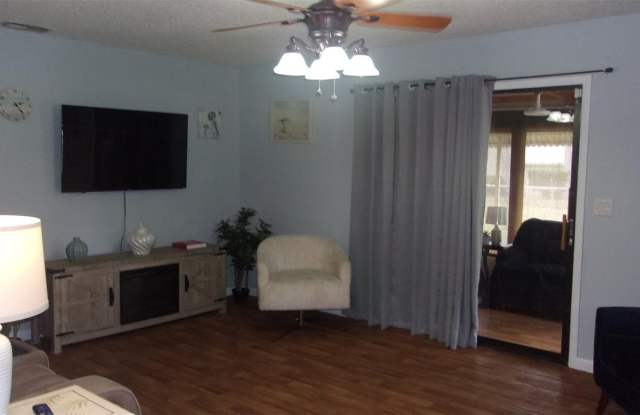 10043 SW 89TH Court Gallery 4