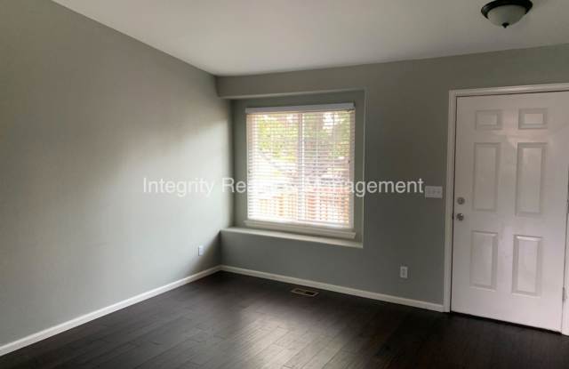 17631 Cornish PL Gallery 2