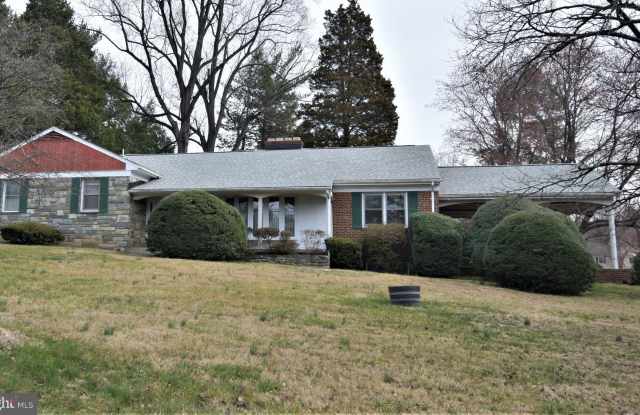 11801 SEVEN LOCKS ROAD - 11801 Seven Locks Road, Potomac, MD 20854