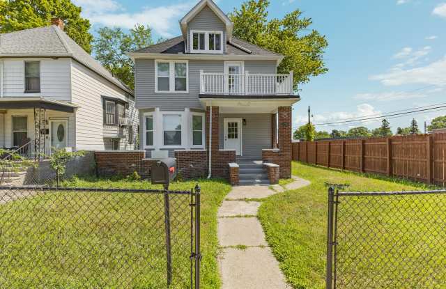 3736 Iroquois Street Gallery 1