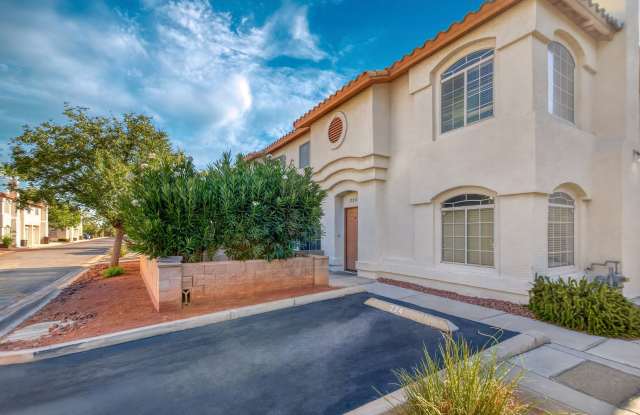 MOVE-IN READY 3-BEDROOM TOWNHOME IN SUMMERLIN! photos photos MOVE-IN READY 3-BEDROOM TOWNHOME IN SUMMERLIN! photos photos