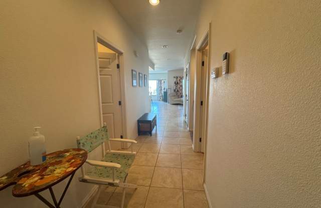 SHORT TERM FULLY FURNISHED 3BD/3BA TOWNHOUSE Gallery 4