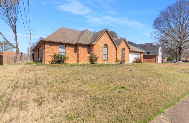 Charming Memphis Home with Space, Style & Everyday Comfort at 7628 Lowrance Rd photos photos