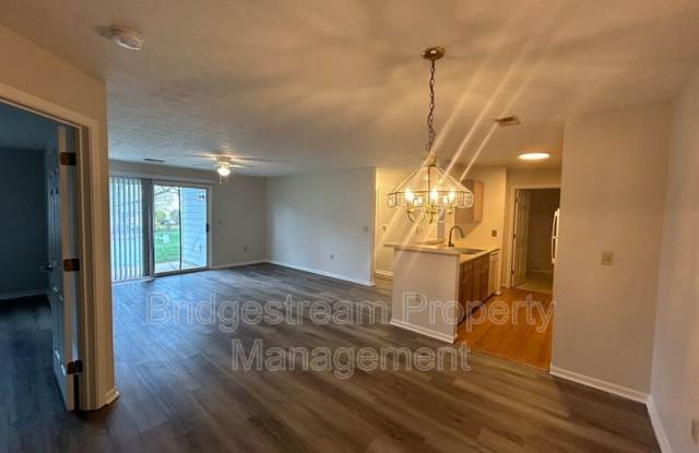 6615 Hedington Square Gallery 2