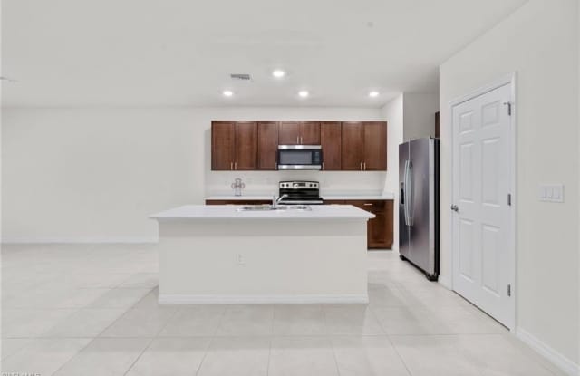 15535 Wildflower Cir Gallery 3