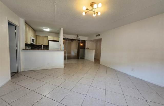 501 SE 8th St photos photos
