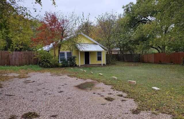 6504 Glenview Drive Gallery 2