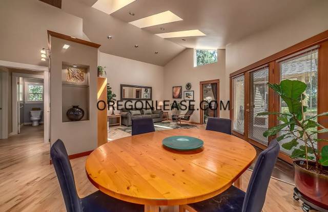 Charming 3-Bedroom Craftsman Bungalow in Coburg Gallery 1