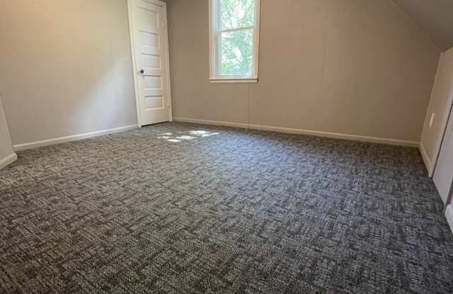 321 9th St S photos photos