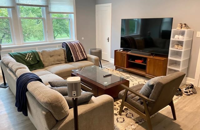 7250 Pershing Avenue - 1 photos photos